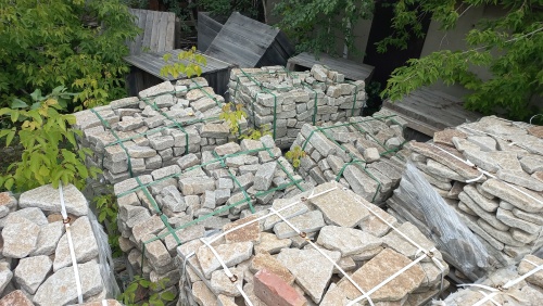 Плитняк гранитный галтованный купить в Урае