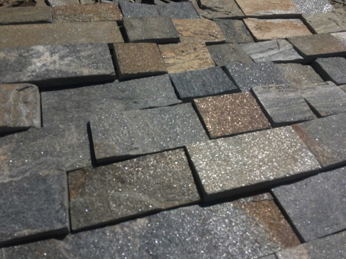 Плитка пилёная златолит Уральский для цоколя, отмостки купить в Урае