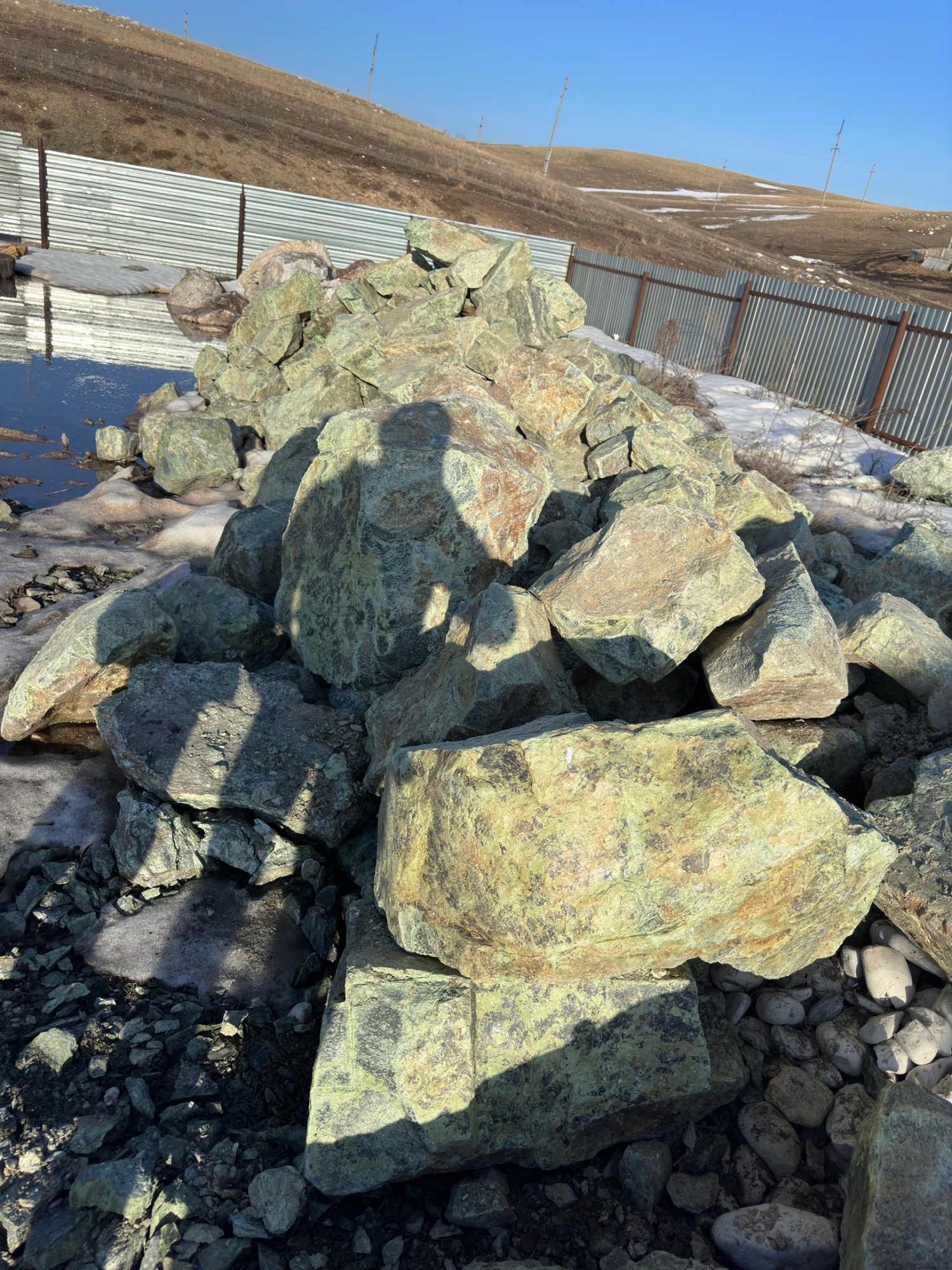 Камни для ландшафтного дизайна зелёные 10-60 килограмм купить в Урае