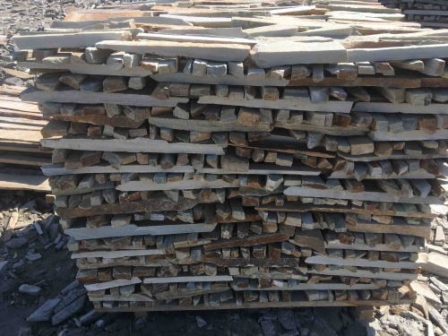 Горбушка златолит золотистый для облицовки купить в Урае