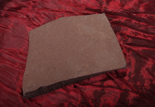 Плитняк лемезит бордовый для цоколя 1,5-2 см купить в Урае