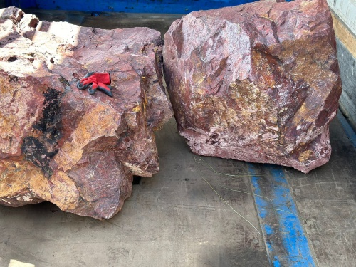 Ландшафтные глыбы красно-фиолетовые 200-1000 килограмм купить в Урае