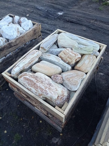 Златолит жёлтый, жёлто-зелёный глыбки и валуны для ланшафтного дизайна купить в Урае