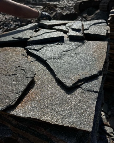 Плитняк златолит серебристый для фасада купить в Урае