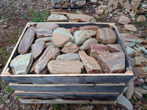 Златолит жёлтый, жёлто-зелёный глыбки и валуны для ланшафтного дизайна купить в Урае