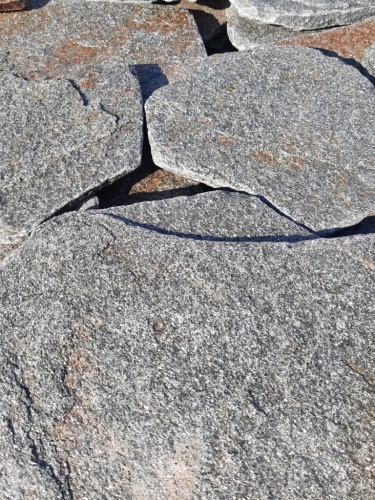 Златолит серебристый галтованный для цоколя купить в Урае