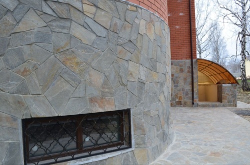 Плитняк златолит Уральский для цоколя, отмостки купить в Урае